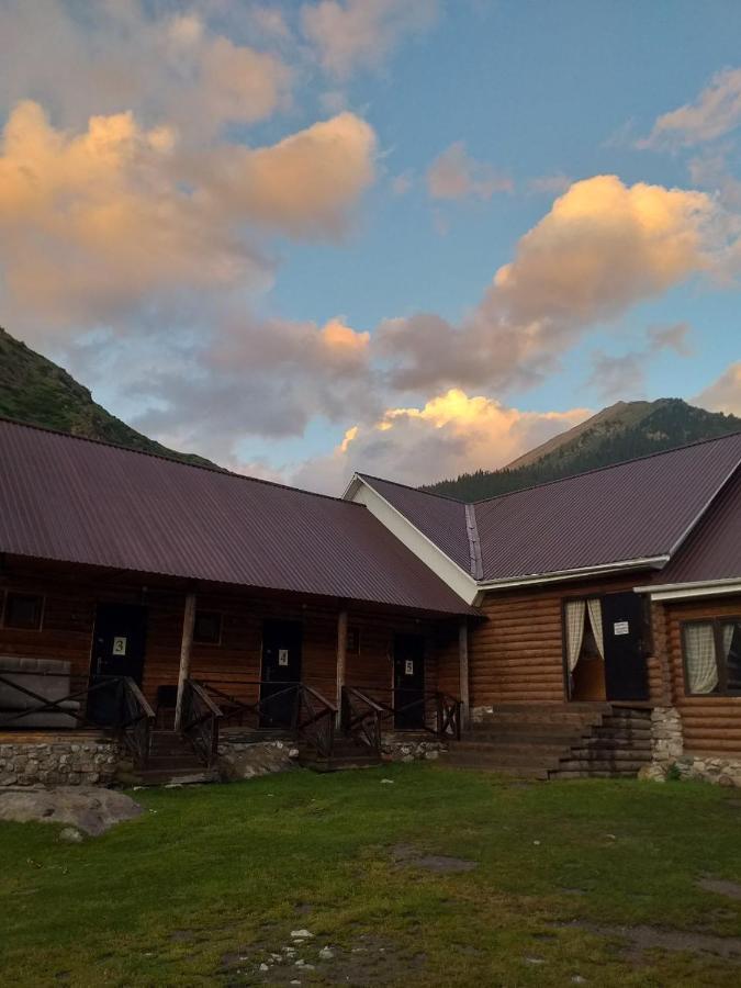 Altyn Arashan Guesthouse Экстерьер фото